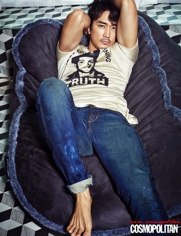 Gambar Foto Song Seung Heon di Majalah Cosmopolitan Agustus 2014