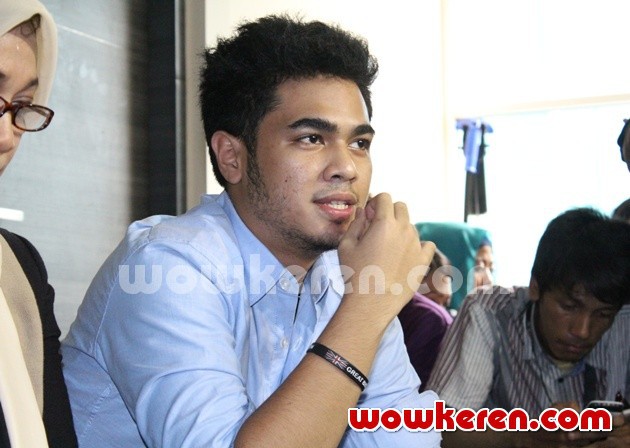 Gambar Foto Adrian Hasfi Mengklarifikasi Isu Penyekapan Marshanda
