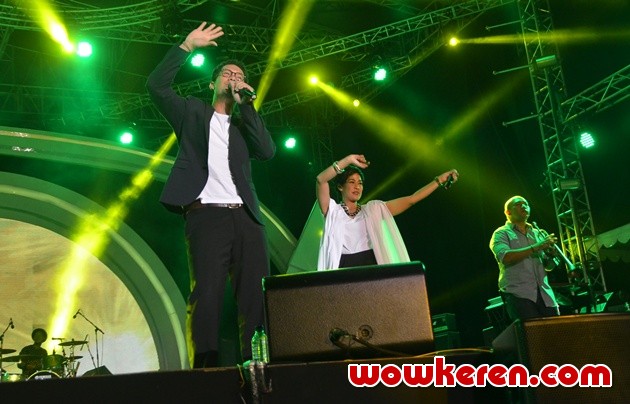 Gambar Foto Maliq & D' Essentials Meriahkan Konser Britama Creativepreneur Berjuang