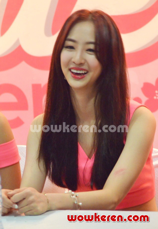 Gambar Foto Dasom Sistar di Jumpa Pers 'White Concert'