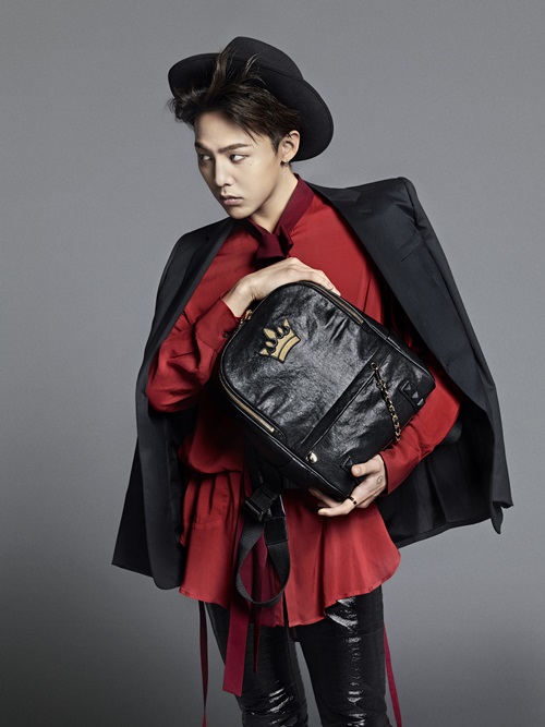 Gambar Foto G-Dragon Big Bang di Katalog Produk J.estina F/W 2014