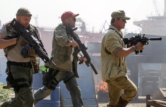 Gambar Foto Toll Road, Lee Christmas dan Barney Ross di Film 'The Expendables 3'