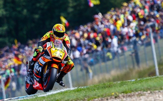 Gambar Foto Aleix Espargaro dari NGM Forward Racing