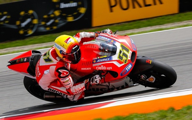 Gambar Foto Michele Pirro dari Tim Ducati