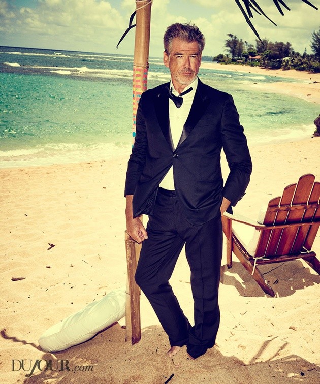Gambar Foto Pierce Brosnan di Majalah DuJour Edisi Agustus 2014
