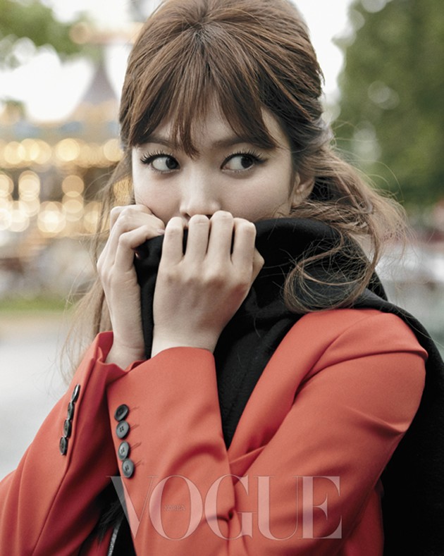 Gambar Foto Song Hye Kyo di Majalah Vogue Edisi September 2014