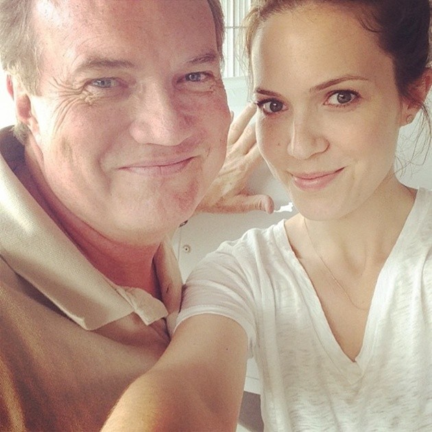 Gambar Foto Mandy Moore Bersama Ayah Tercinta