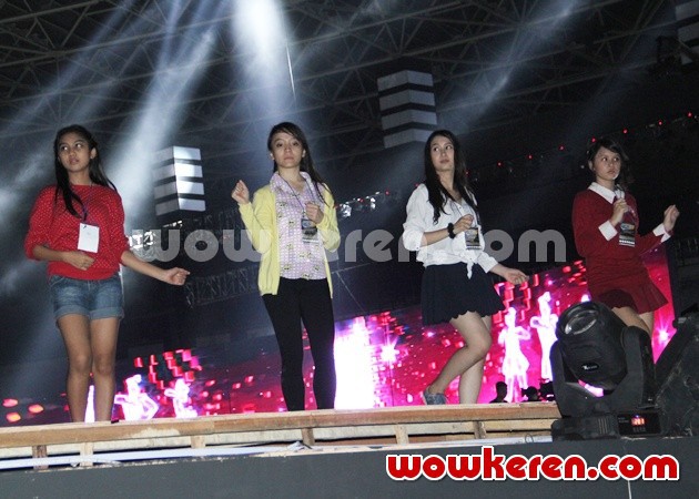Gambar Foto JKT48 Saat Gladi Resik Konser Mahakarya RCTI ke-25