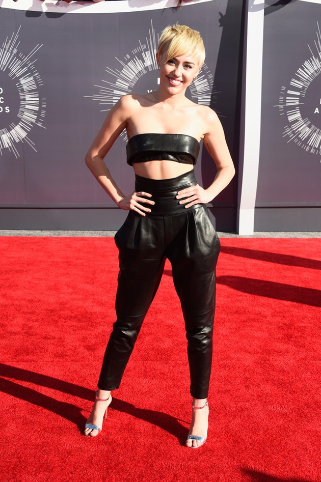 Foto Miley Cyrus di Red Carpet MTV Video Music Awards 2014