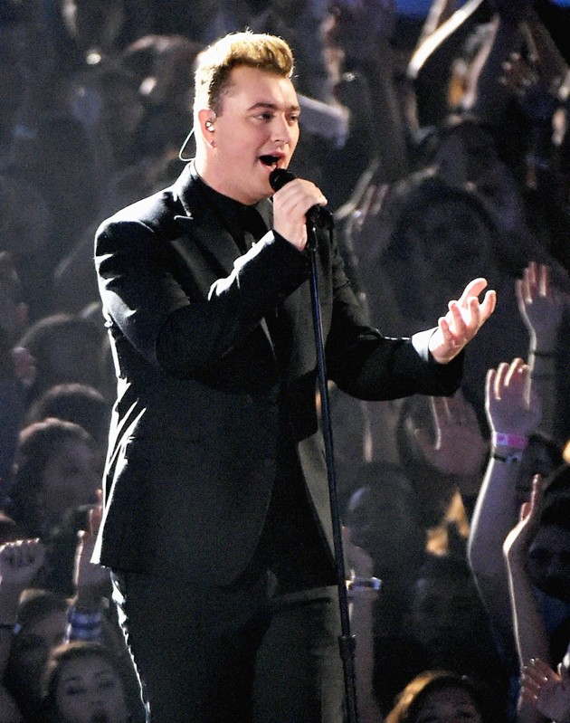 Foto Sam Smith Tampil di Panggung MTV Video Music Awards 2014