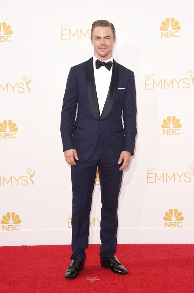 Gambar Foto Derek Hough di Red Carpet Emmy Awards 2014