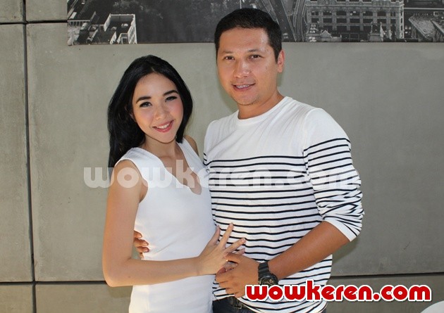 Gambar Foto Gisella Anastasia dan Gading Marten Ditemui di Studio AD