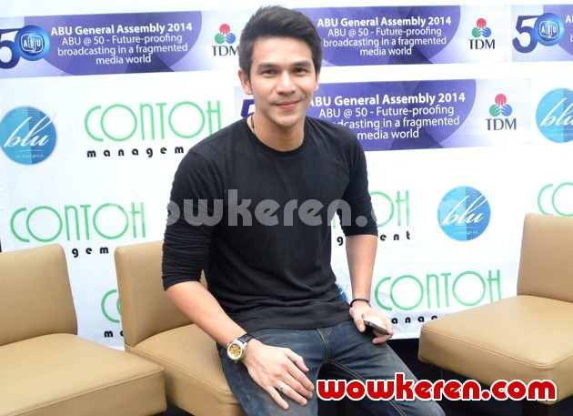 Gambar Foto Jonathan Frizzy Saat Ditemui di Bilangan Kuningan,Jakarta