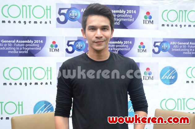 Gambar Foto Jonathan Frizzy Saat Ditemui di Bilangan Kuningan,Jakarta