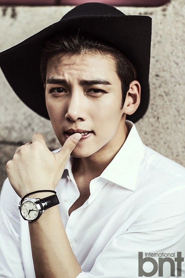 Gambar Foto Ji Chang Wook di Majalah BNT International 2014
