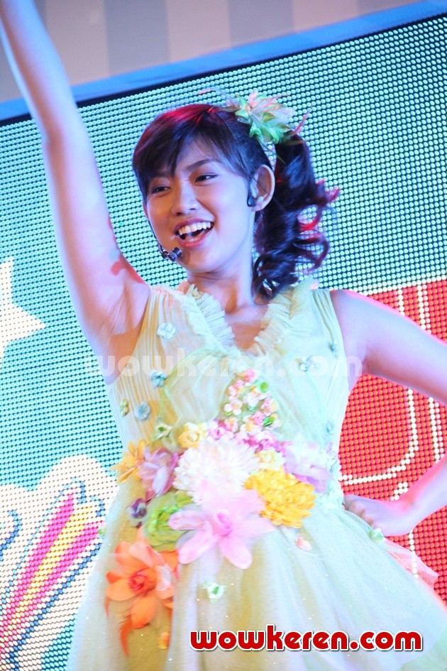 Gambar Foto Hanna JKT48 di Peluncuran Anime 'Aikatsu!'