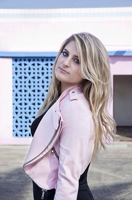 Gambar Foto Meghan Trainor Berasal dari Nantucket, Massachusetts