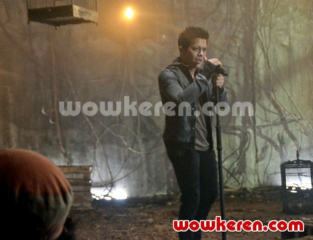 Gambar Foto Ariel NOAH Syuting Video Klip 'Hero'