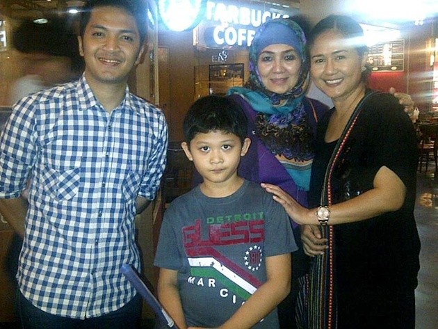 Gambar Foto Ihsan Tarore, Eva Arnaz Bersama Ria Irawan