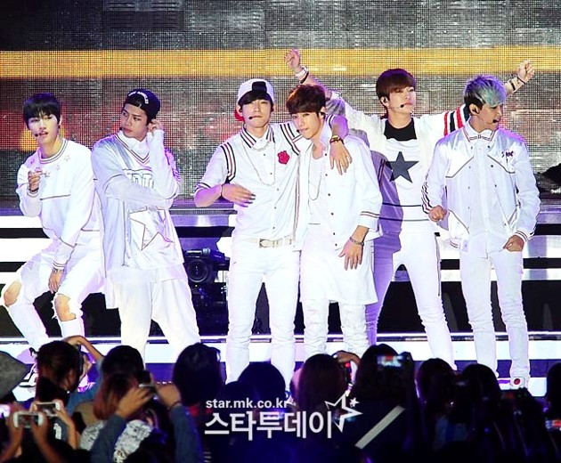 Gambar Foto GOT7 Tampil di Hallyu Dream Festival 2014