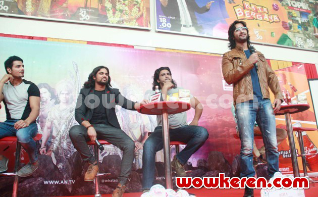 Foto Saurav Gurjar Hadir di Jumpa Pers Mahabharata Show 