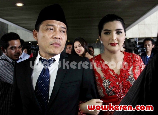Gambar Foto Anang Hermansyah Didampingi Ashanty di Hari Pelantikan Anggota DPR