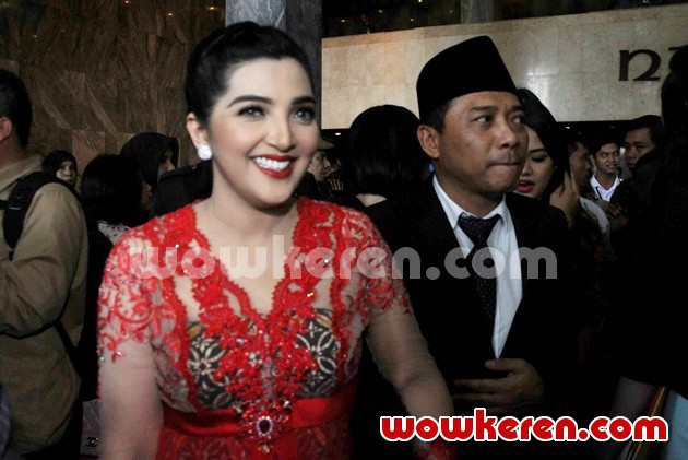 Gambar Foto Anang Hermansyah Didampingi Ashanty di Hari Pelantikan Anggota DPR