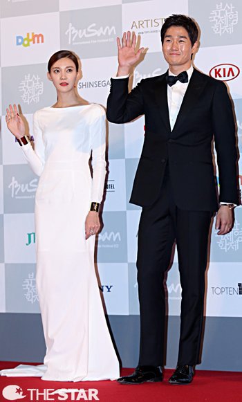 Gambar Foto Cha Ye Ryun dan Yoo Ji Tae Hadir di Busan International Film Festival 2014