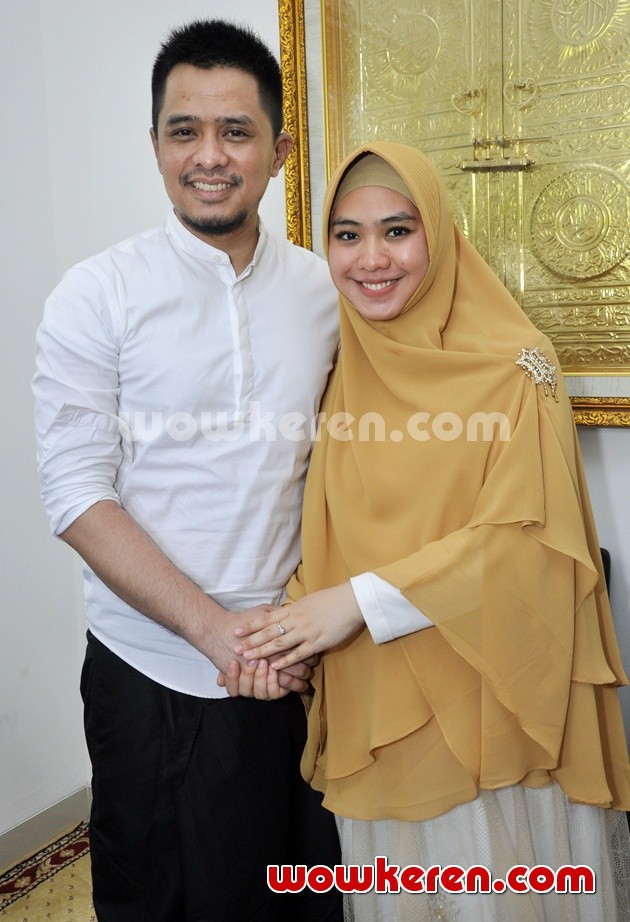 Gambar Foto Ory Vitrio dan Oki Setiana Dewi Adakan Syukuran Tujuh Bulan Kehamilan