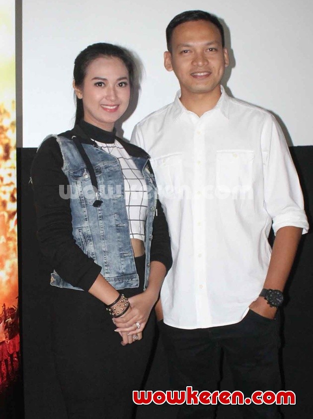 Gambar Foto Sylvia Fully dan Ben Joshua Hadir Saat Launching Trailer Film 'Jokowi Adalah Kita'