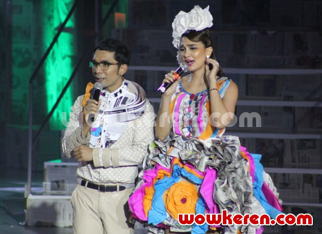 Gambar Foto Indra Herlambang dan Luna Maya Menjadi Host Acara 'Gemilang 12 Global TV'