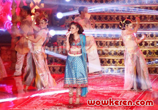Gambar Foto Penampilan Ayu Ting Ting di Mahabharata Show