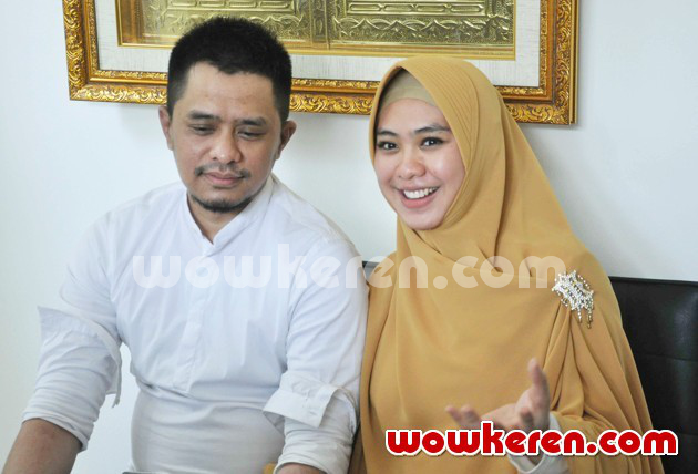 Gambar Foto Ory Vitrio dan Oki Setiana Dewi Adakan Syukuran Tujuh Bulan Kehamilan