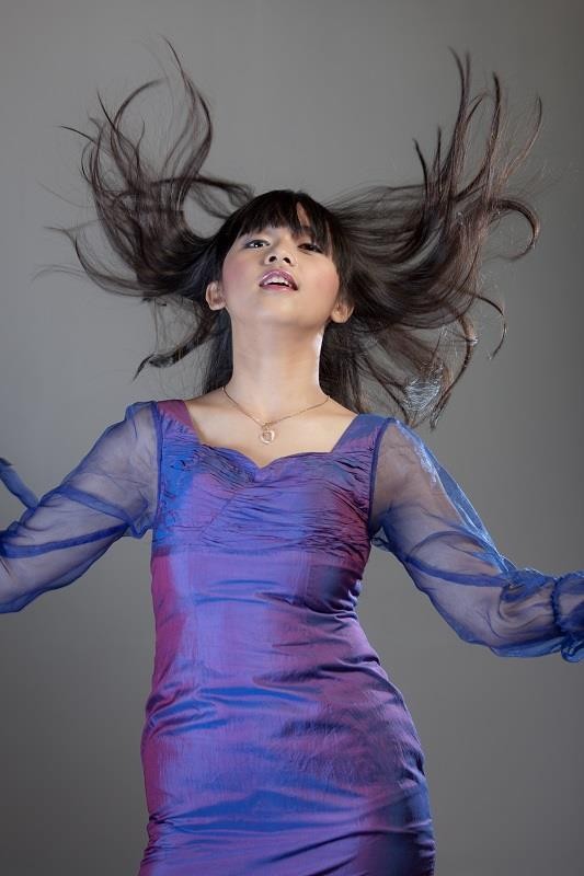 Putri Ayu: Berita, Foto, Video, Lirik Lagu, Profil & Bio | Halaman