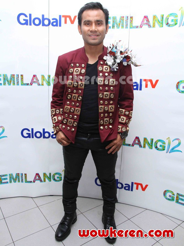 Gambar Foto Judika Saat Ditemui di Acara HUT Global TV ke-12