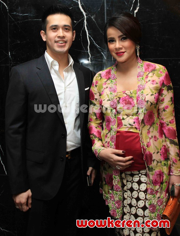Gambar Foto Aufar Hutapea dan Olla Ramlan di Resepsi Pernikahan Raffi Ahmad dan Nagita Slavina