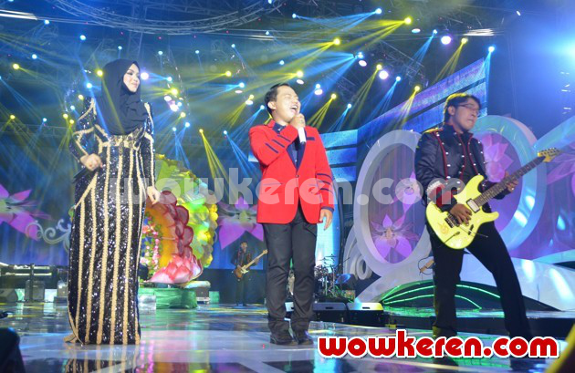 Gambar Foto Kolaborasi Siti Nurhaliza dan Wali di HUT MNCTV ke-23