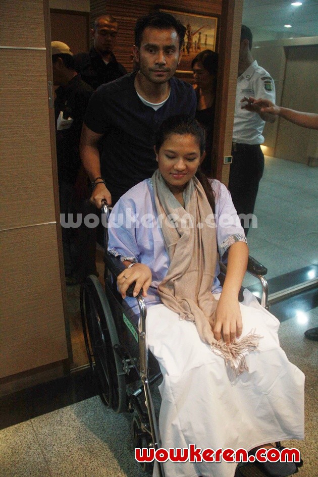 Gambar Foto Judika dan Duma Riris Ditemui di Rumah Sakit Kawasan Kuningan