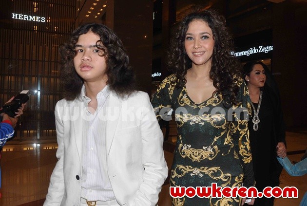 Gambar Foto Dul Jaelani dan Maia Estianty di Resepsi Raffi Ahmad dan Nagita Slavina