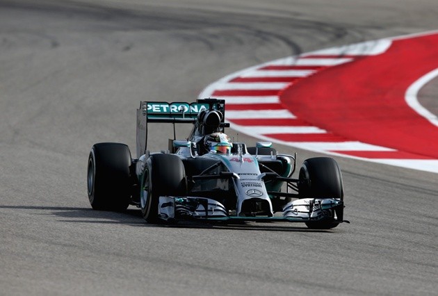 Gambar Foto Pembalap Mercedes Lewis Hamilton