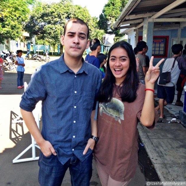 Gambar Foto Riza Shahab Berasal dari Jember, Jawa Timur