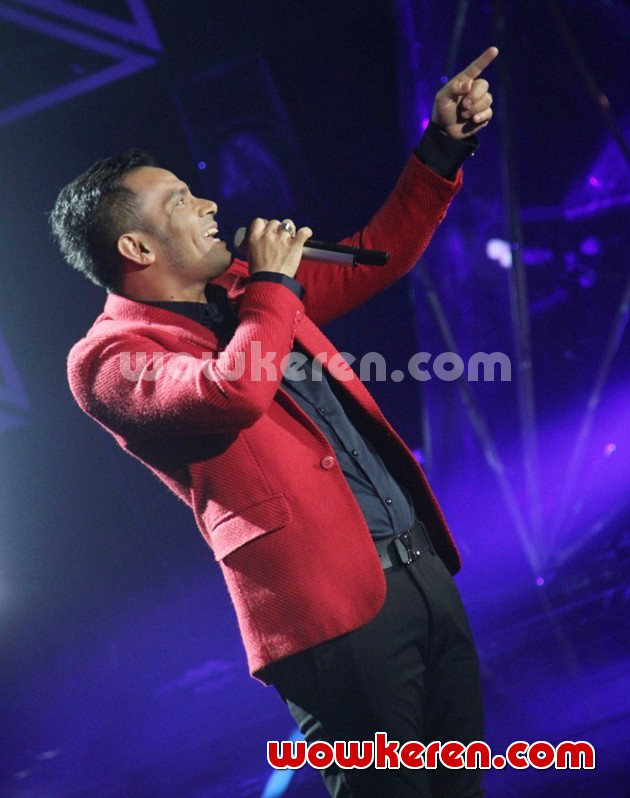 Gambar Foto Judika Meriahkan Grand Final 'Indonesia Mencari Bakat' 2014