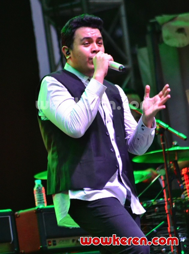 Gambar Foto Penampilan Tulus dalam Acara Hai Day 2014 - Hari ke-2