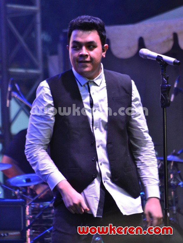 Gambar Foto Penampilan Tulus dalam Acara Hai Day 2014 - Hari ke-2
