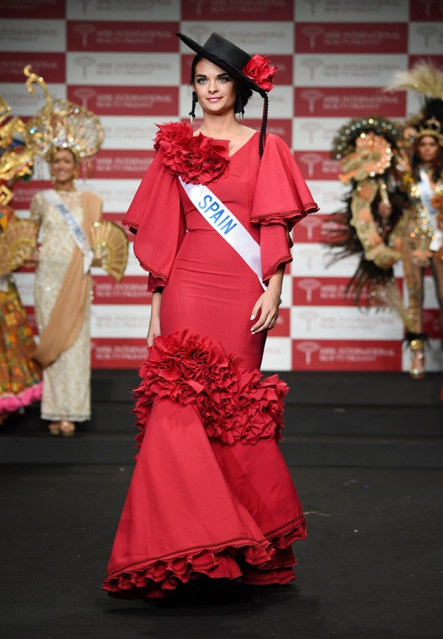 Gambar Foto Miss Spanyol Rocio Tormo Saat Sesi Kostum Nasional