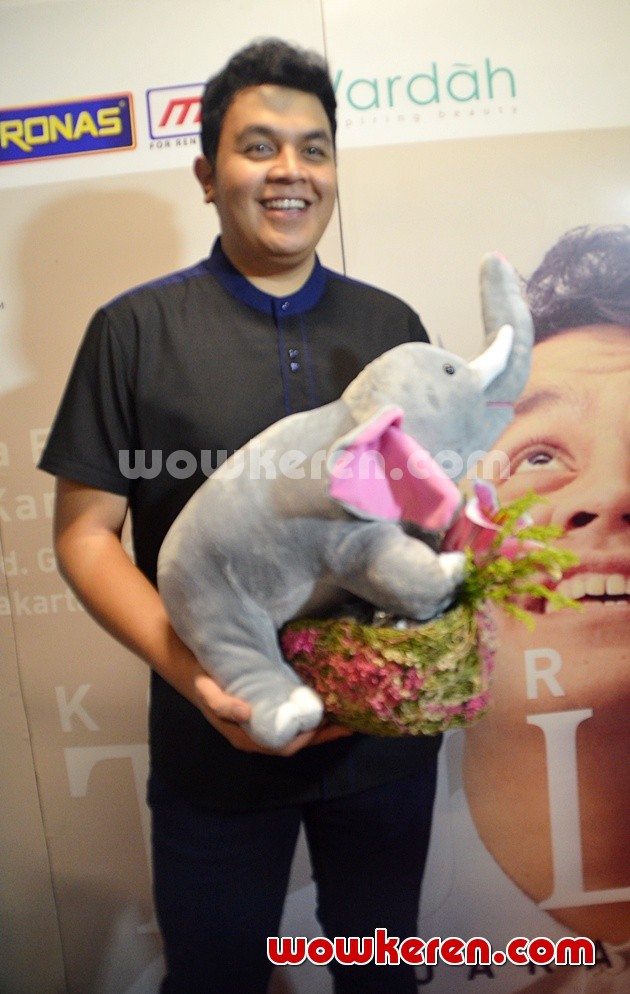 Gambar Foto Tulus Gelar Jumpa Pers Konser 'Gajah'