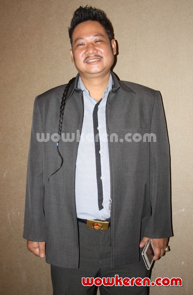Gambar Foto Ki Kusumo di Jumpa Pers Trans TV