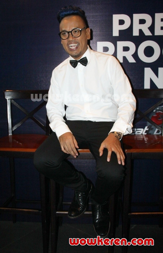 Gambar Foto Uya Kuya di Jumpa Pers Program ANTV