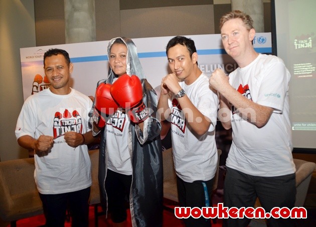 Gambar Foto Melanie Subono dalam Kampanye UNICEF Indonesia 'Tindu Tinja'