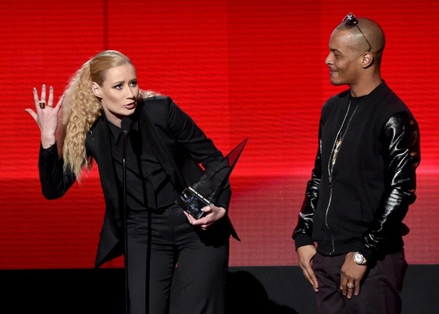 Gambar Foto Iggy Azalea dan T.I. Raih Favorite Rap/Hip-Hop Album